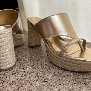 Bernardo 1946 leather Gold Platform  Sandals size 8 New never worn